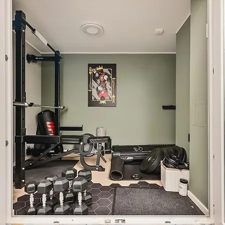 Dinbnb L Skansen Funhouse - 400m To Bryggen Gym & Parking Holiday home