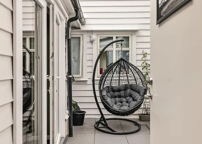 Dinbnb L Skansen Funhouse - 400m To Bryggen Gym & Parking Hébergement de vacances Bergen